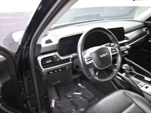 Used 2024 Kia Telluride S w/ S Sunroof Package FWD image 12
