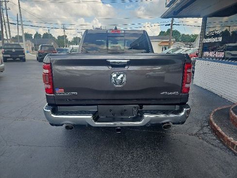 Used 2019 RAM 1500 Laramie AWD/4WD image 4