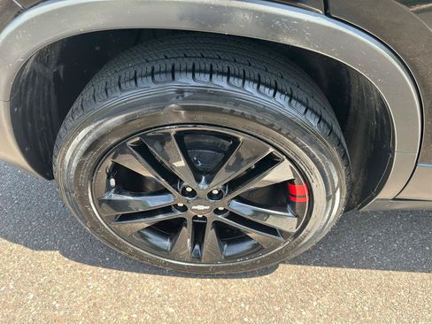 Used 2018 Chevrolet Trax LT w/ Redline Edition FWD image 29
