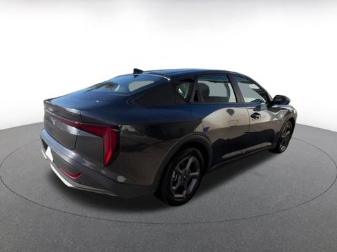 Used 2025 Kia K4 LXS image 15