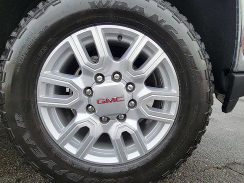 Used 2022 GMC Sierra 2500 SLT w/ SLT Convenience Package image 36