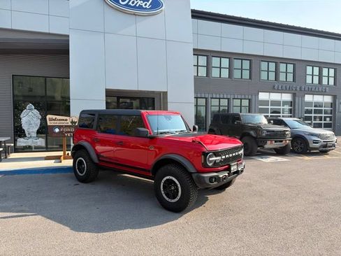 Used 2023 Ford Bronco Wildtrak AWD/4WD image 3