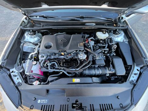 Used 2025 Toyota Camry LE image 32