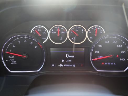 Used 2021 Chevrolet Silverado 1500 LT Trail Boss w/ Convenience Package II image 10