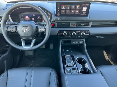 New 2026 Honda Pilot Touring image 3