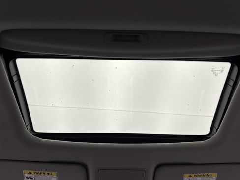 Used 2020 Acura TLX image 18