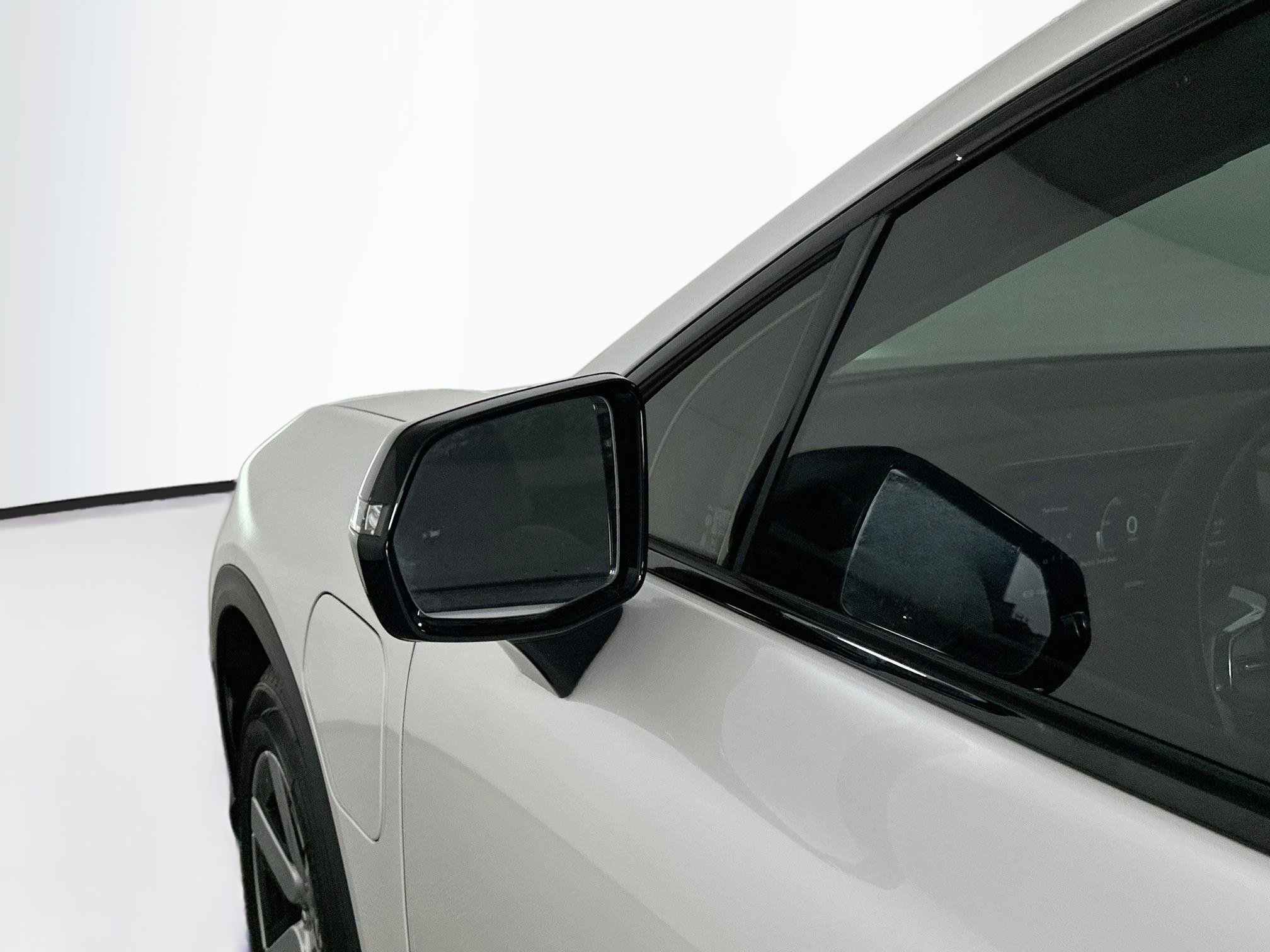 Used 2024 Honda Prologue EX image 16