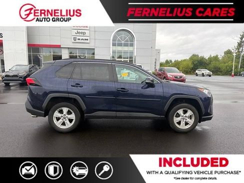 Used 2021 Toyota RAV4 XLE w/ Convenience Package AWD/4WD image 2