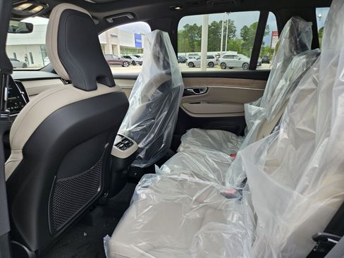 New 2026 Volvo XC90 B5 Core image 10