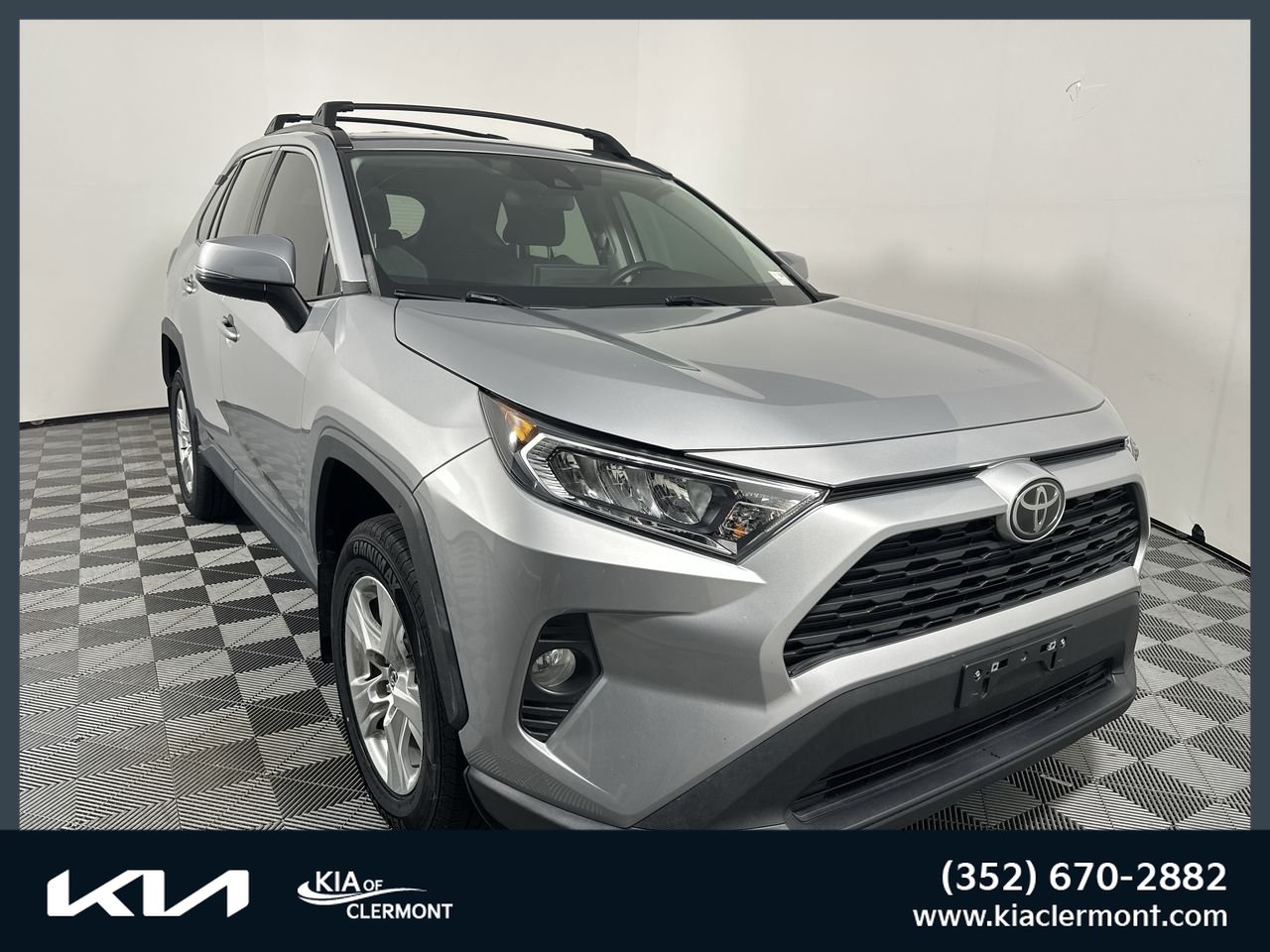 Used 2021 Toyota RAV4 XLE w/ Carpet Mat Package (TMS) FWD image 1