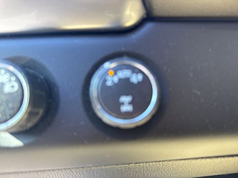 Used 2019 Chevrolet Tahoe LT image 12