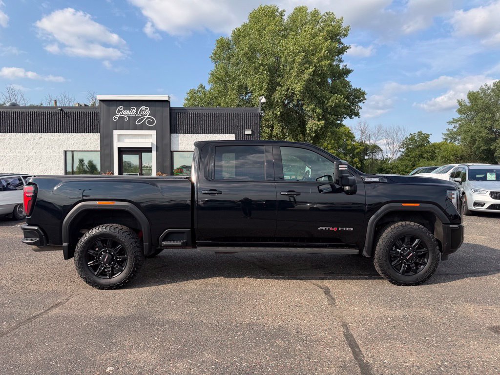 Used 2024 GMC Sierra 2500 AT4 w/ AT4 Premium Plus Package AWD/4WD image 3