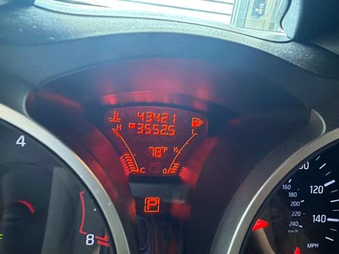 Used 2015 Nissan Juke SV w/ Technology Package FWD image 3
