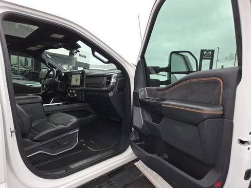 Used 2024 Ford F350 Platinum w/ Tremor Off-Road Package image 13