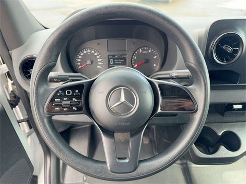 Used 2019 Mercedes-Benz Sprinter 170 image 17