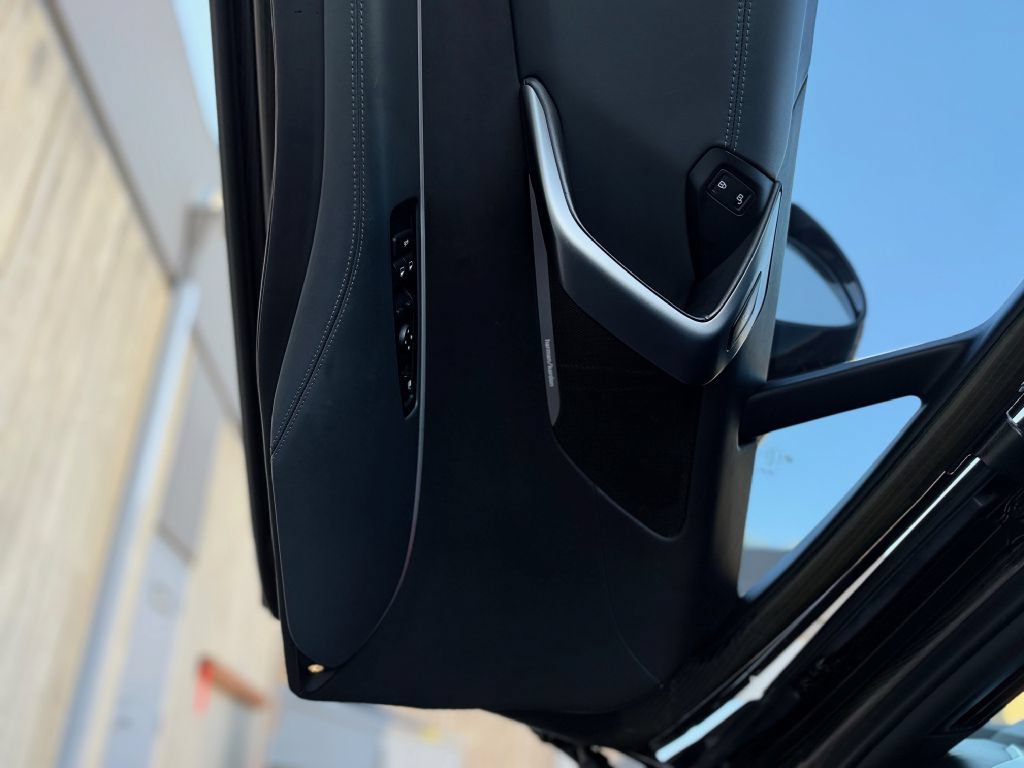 Used 2016 BMW i8 AWD/4WD image 20