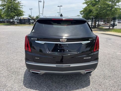 Certified 2025 Cadillac XT5 Premium Luxury w/ Technology Package AWD/4WD image 4