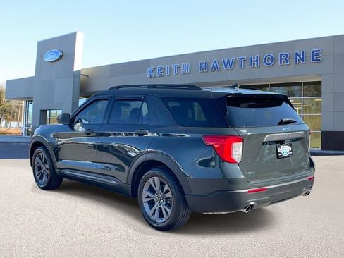 Used 2022 Ford Explorer XLT w/ Equipment Group 202A RWD image 4