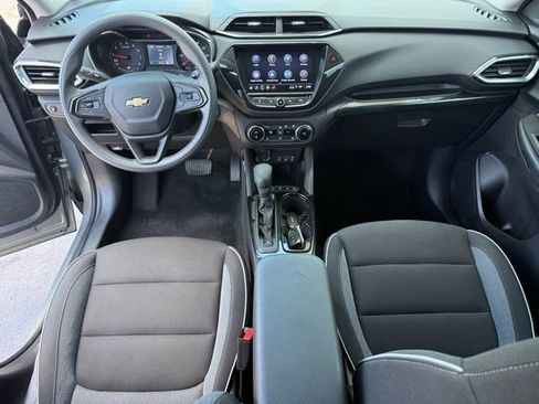 Used 2023 Chevrolet TrailBlazer LT w/ Convenience Package image 18