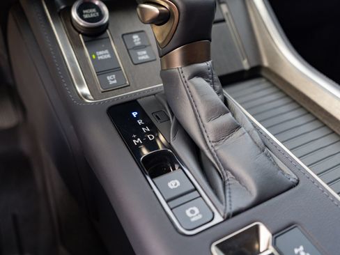 Used 2024 Lexus GX 550 w/ Accessory Package (Z1) AWD/4WD image 16