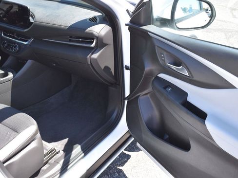 Used 2024 Buick Envista Preferred FWD image 14