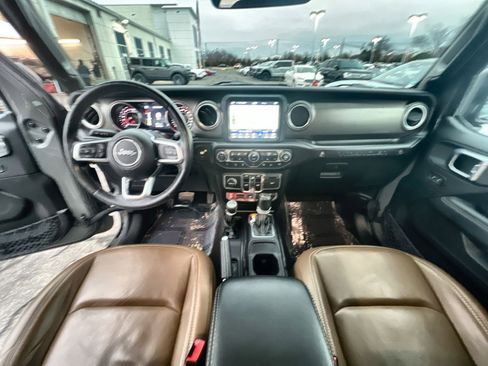 Used 2020 Jeep Wrangler Unlimited Rubicon w/ Dual Top Group image 23