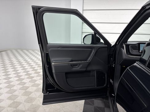 Used 2025 Rivian R1S Adventure AWD/4WD image 16
