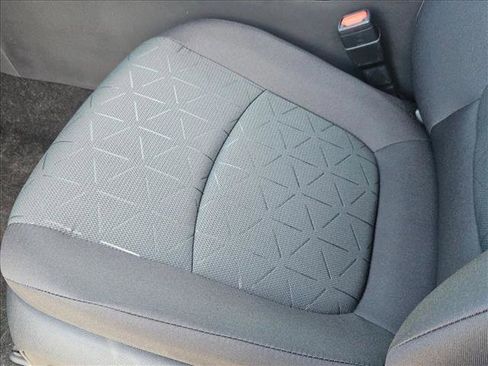 New 2025 Toyota RAV4 XLE image 4