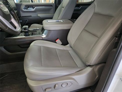 Used 2022 GMC Sierra 1500 SLT image 10