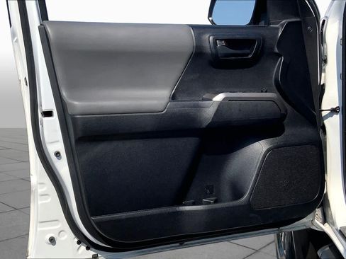 Used 2023 Toyota Tacoma SR5 RWD image 21