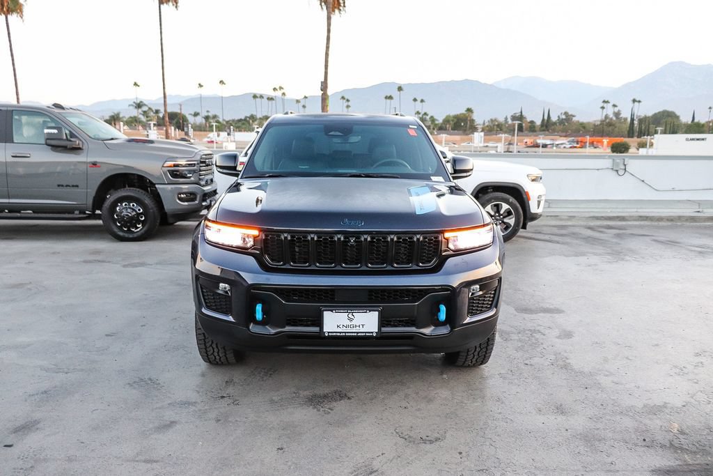 Used 2024 Jeep Grand Cherokee Trailhawk AWD/4WD image 3