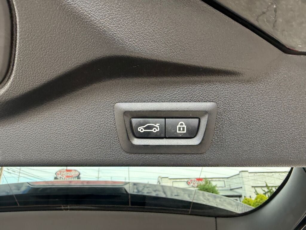 Used 2022 BMW X5 xDrive40i AWD/4WD image 36