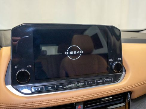 Used 2023 Nissan Rogue Platinum w/ Platinum Premium Package image 14