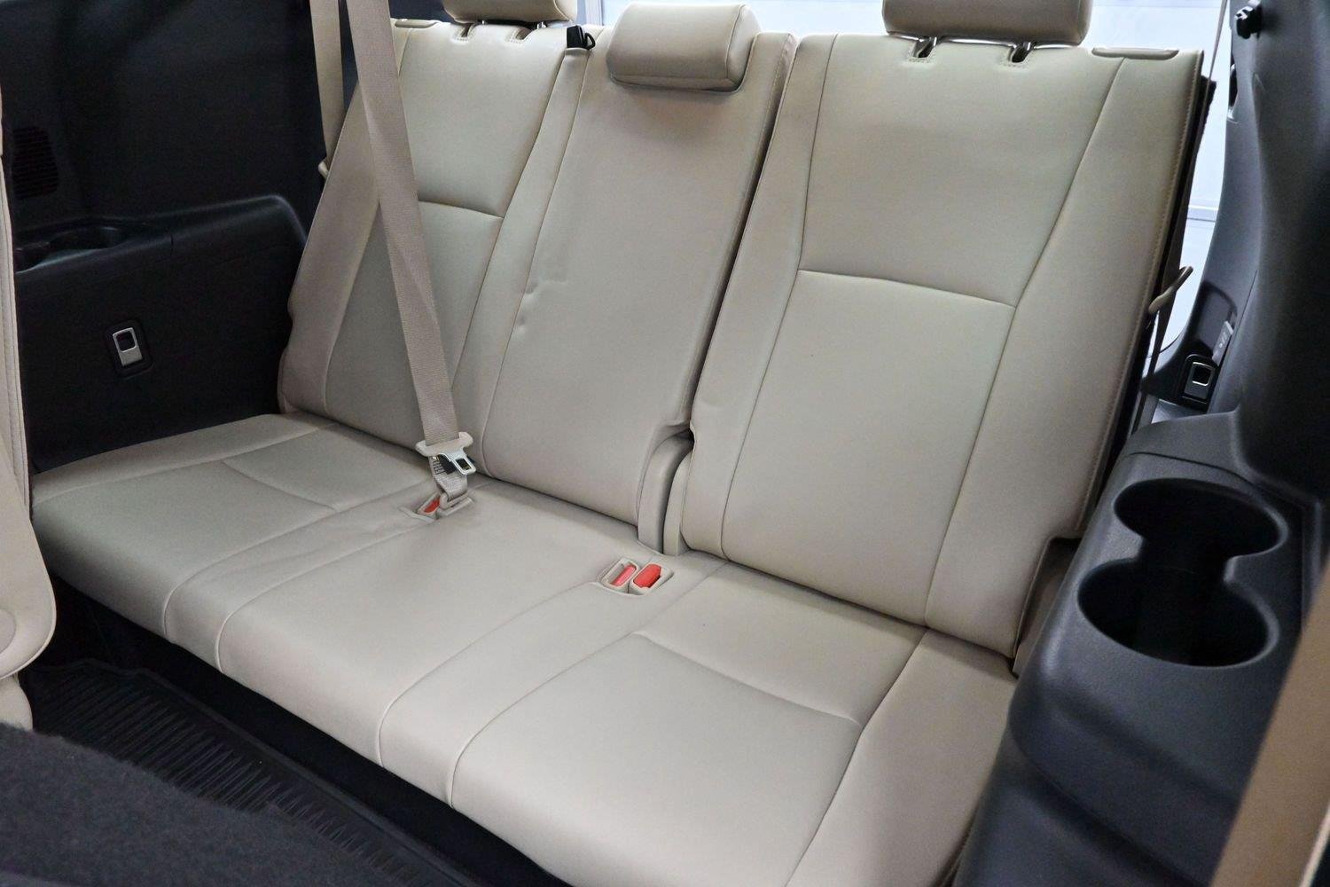 Used 2023 Toyota Highlander Limited AWD/4WD image 36
