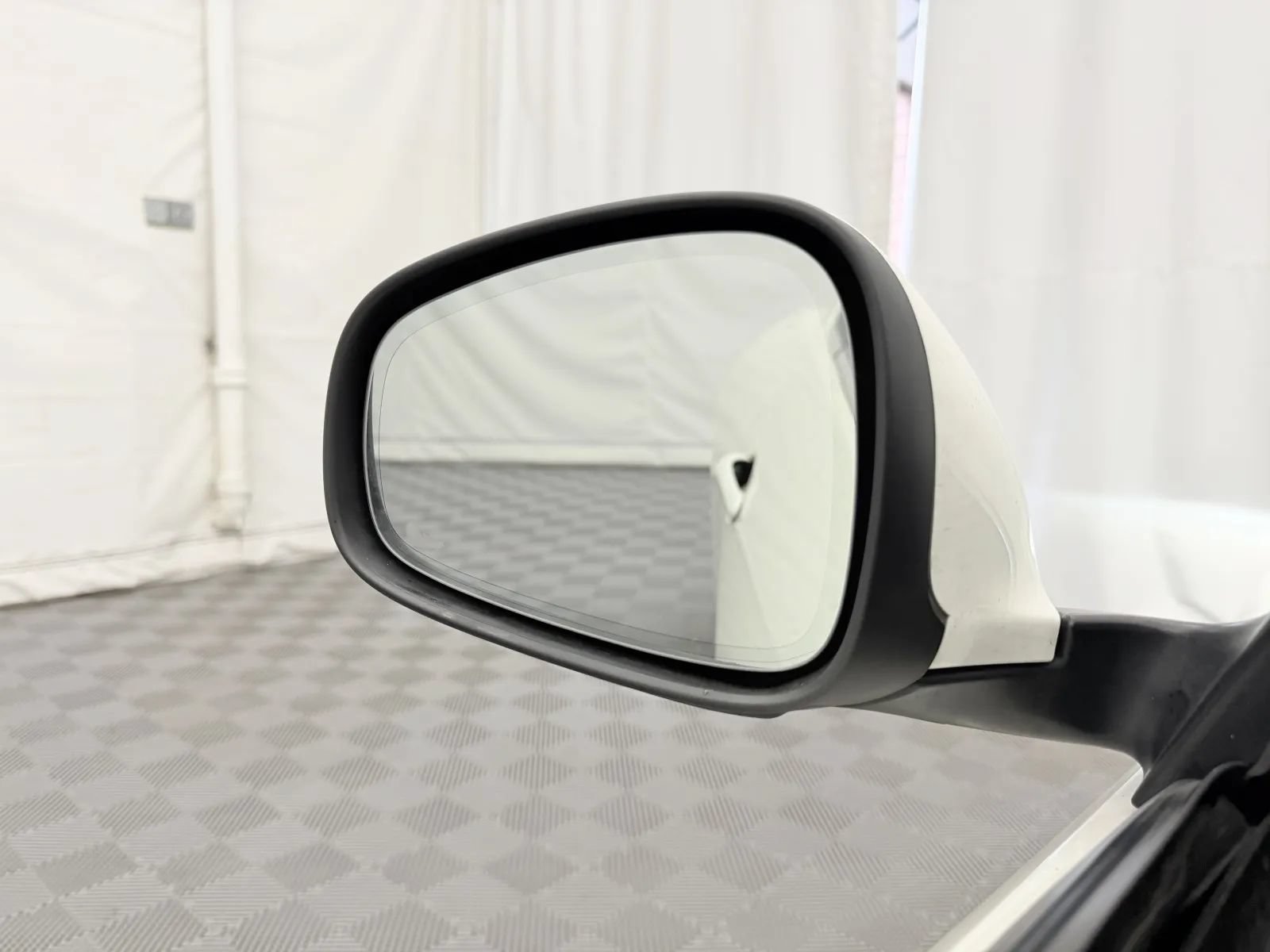 Used 2018 Maserati GranTurismo Sport RWD image 16