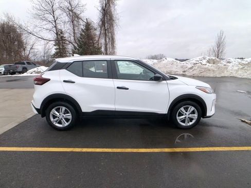 Certified 2023 Nissan Kicks S image 8