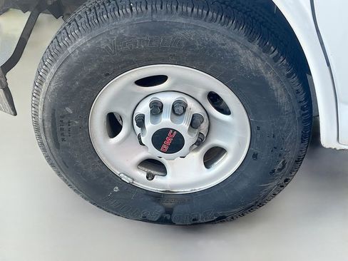 Used 2024 GMC Savana 2500 w/ Driver Convenience Package image 27