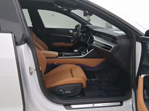 Used 2025 Audi RS 7 Performance image 34