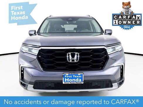 Used 2024 Honda Pilot Touring image 2