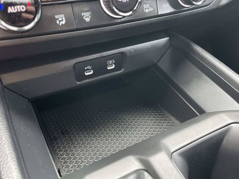 Used 2025 Honda Accord SE image 38
