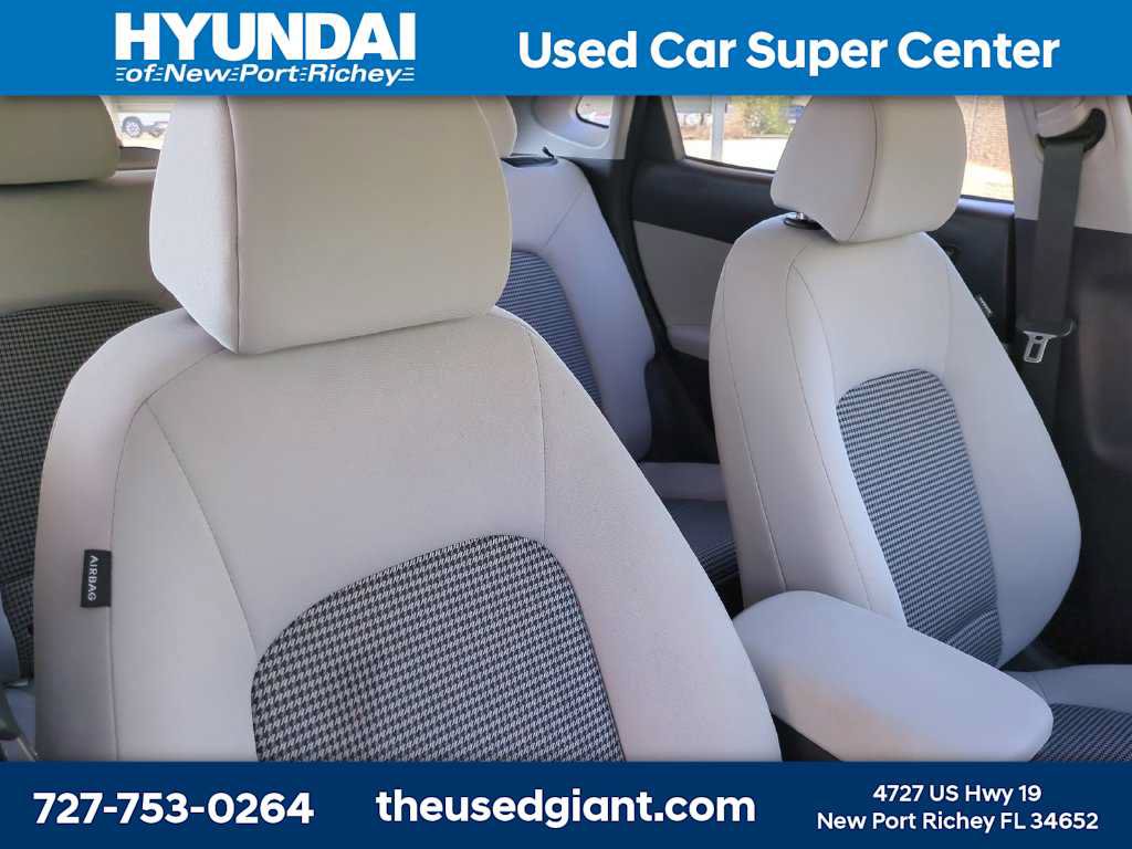 Certified 2022 Hyundai Kona SE FWD image 6