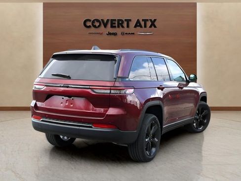 New 2025 Jeep Grand Cherokee Altitude image 5