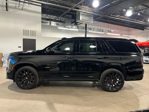 Used 2026 Cadillac Escalade V w/ LPO, ONYX Package image 6