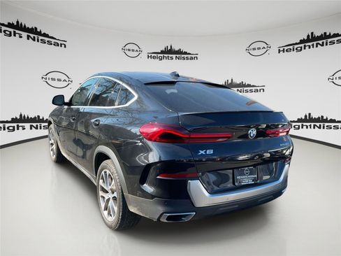 Used 2022 BMW X6 xDrive40i w/ Executive Package image 2
