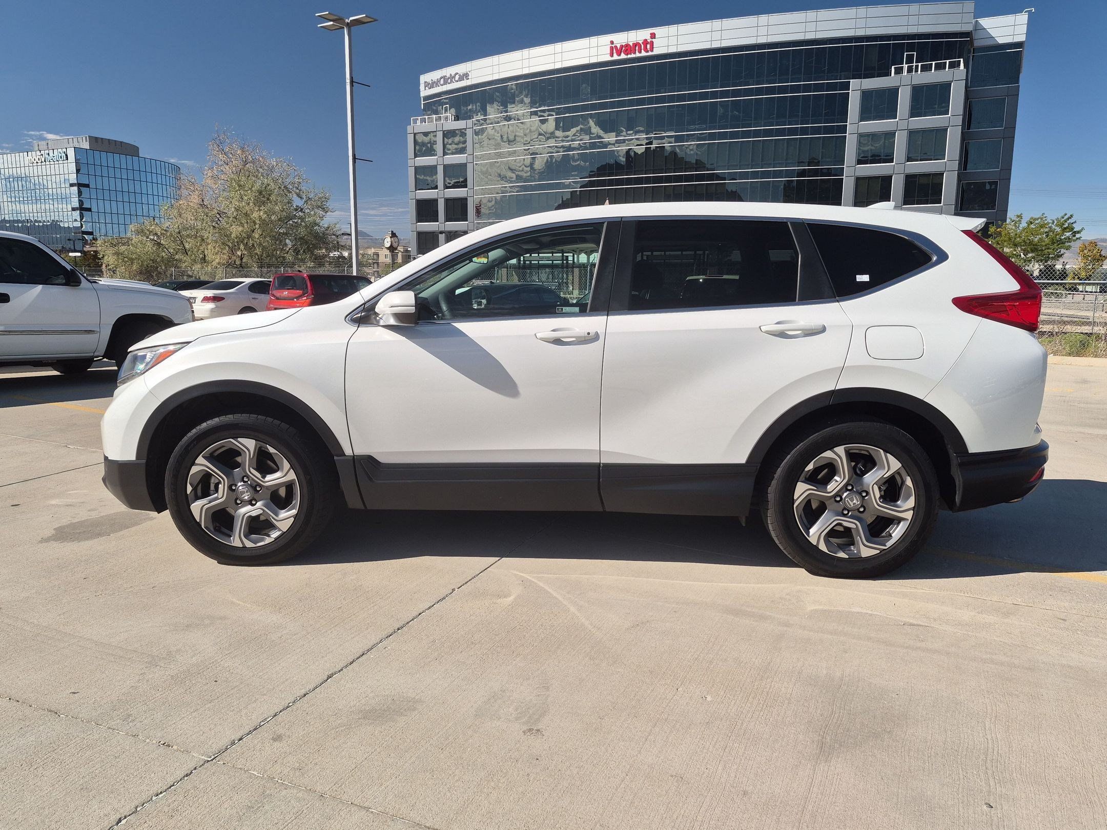 Used 2019 Honda CR-V EX image 3