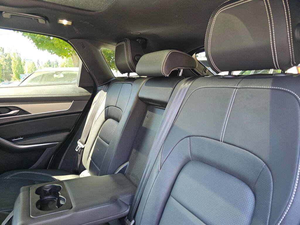 Used 2025 Jaguar F-PACE R-Dynamic S AWD/4WD image 56