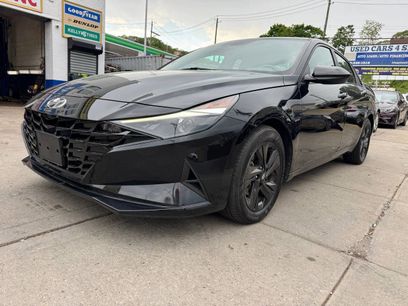 Used 2021 Hyundai Elantra SEL w/ Convenience Package