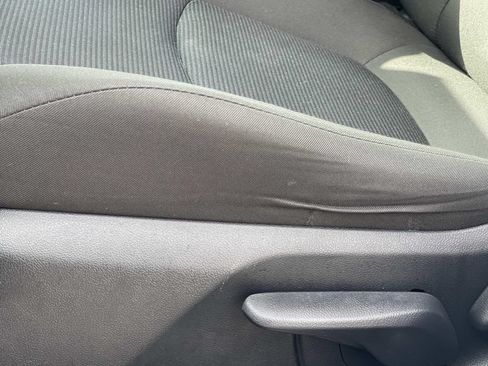 Used 2025 Toyota RAV4 LE AWD/4WD image 19