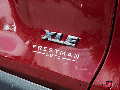 Used 2025 Toyota RAV4 XLE Premium FWD image 8
