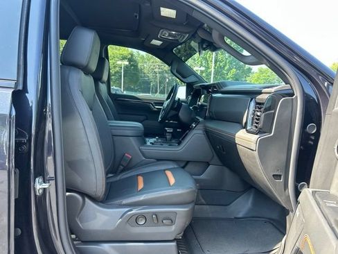 Used 2026 GMC Sierra 1500 AT4 w/ AT4 Preferred Package AWD/4WD image 17